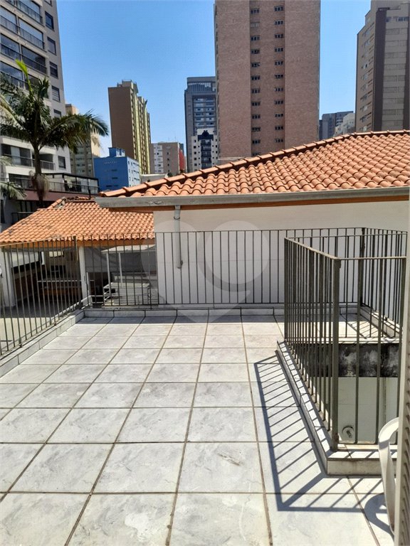 Sobrado à venda com 3 quartos, sendo 1 suíte, em Vila Mariana, São Paulo, SP