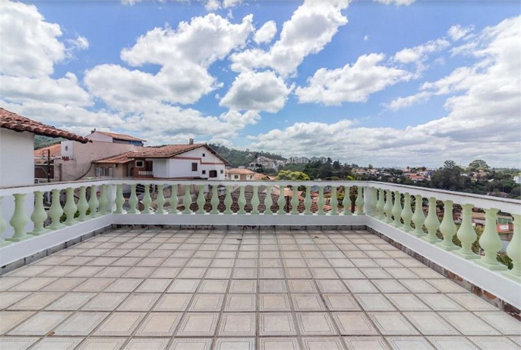 Casa à venda com 3 suítes em Horto, São Paulo, SP