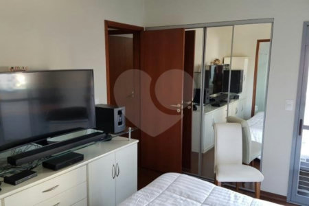 Apartamento à venda com 3 quartos, sendo 1 suíte, em Vila Paulicéia, São Paulo, SP