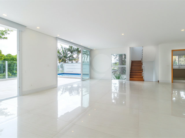 Casa à venda com 4 suítes no condomínio Villagio Quadrifolio, São Paulo - SP