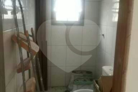 Sobrado à venda com 3 quartos, sendo 2 suítes, em Jardim Monte Kemel, São Paulo, SP