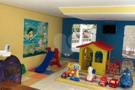 Apartamento à venda com 4 quartos, sendo 3 suítes,  em Cidade São Francisco, São Paulo, SP