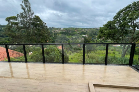 Casa térrea encantadora - Terreno 544m² (17 x 32m), com 198m² no Bairro Estância Brasil - Atibaia