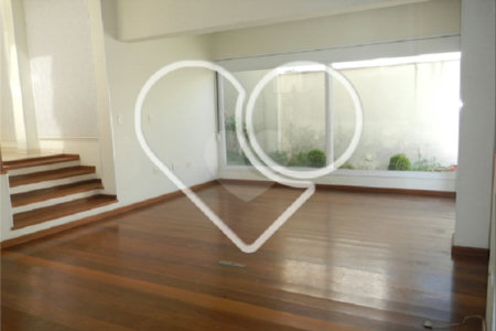 Casa à venda com 4 suítes em Vila Brasílio Machado, São Paulo, SP