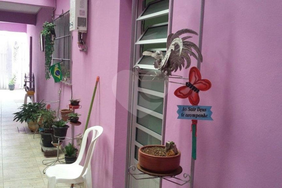 Sobrado à venda com 3 quartos em Parque Peruche, São Paulo, SP