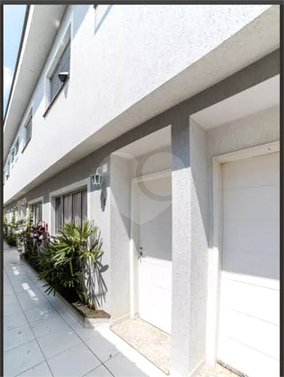 Casa à venda com 2 suítes no condomínio Lauro Korte, São Paulo - SP