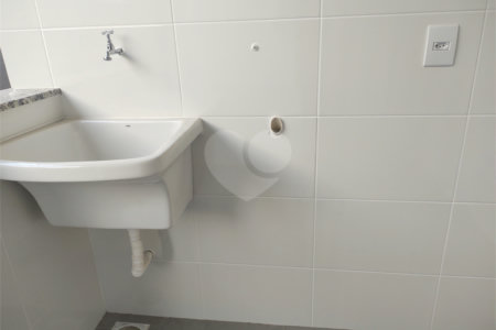 Casa Térrea à venda com 3 suítes em Jardim do Lago, Atibaia, SP