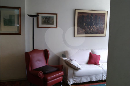 Apartamento à venda com 3 quartos, sendo 1 suíte, em Cerqueira César, São Paulo, SP