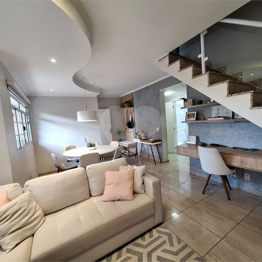 Casa à venda com 3 quartos, sendo 1 suíte, no condomínio Villaggio Tronchim, São Paulo - SP