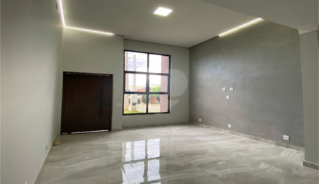 Casa à venda com 2 quartos, sendo 1 suíte, no condomínio Residencial Jardim, Sorocaba - SP