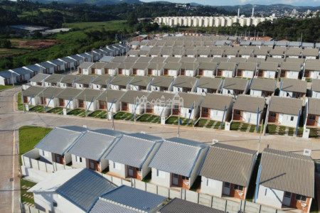 Casa à venda com 2 quartos em Caetetuba, Atibaia, SP