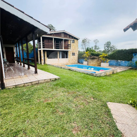 Chácara à venda com 6 quartos, sendo 2 suítes, em Jardim Dora, Suzano, SP