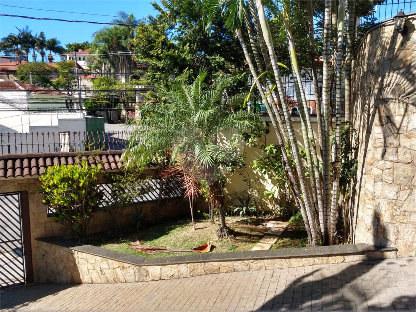 Sobrado à venda com 4 suítes em Tremembé, São Paulo, SP