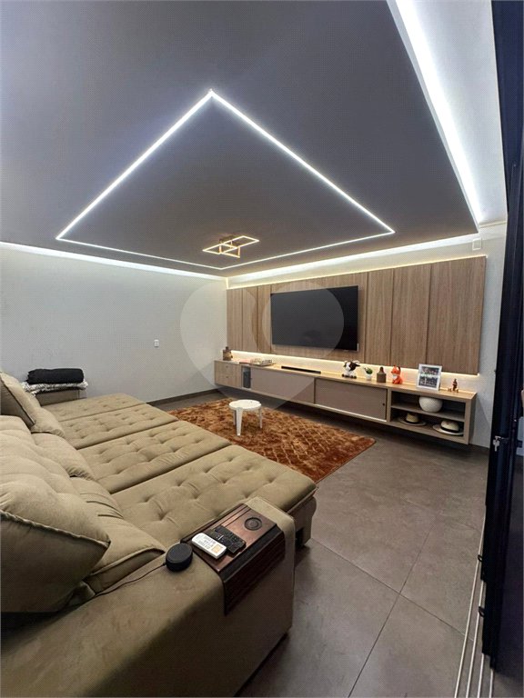 Casa à venda com 6 suítes em Pedro Juan Caballero, Amambay