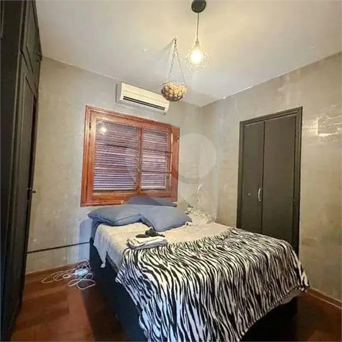 Sobrado à venda com 5 suítes em Vila Romana, São Paulo, SP