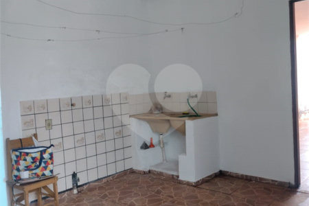 Casa à venda com 2 quartos no Centro, Araraquara, SP