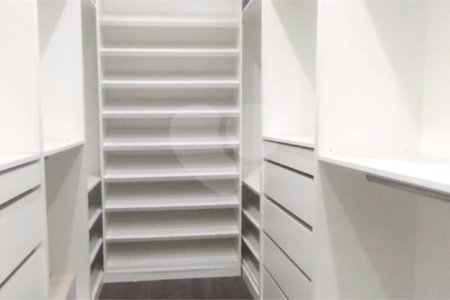 Casa à venda com 3 quartos, sendo 1 suíte, em Campo Grande, Rio de Janeiro, RJ