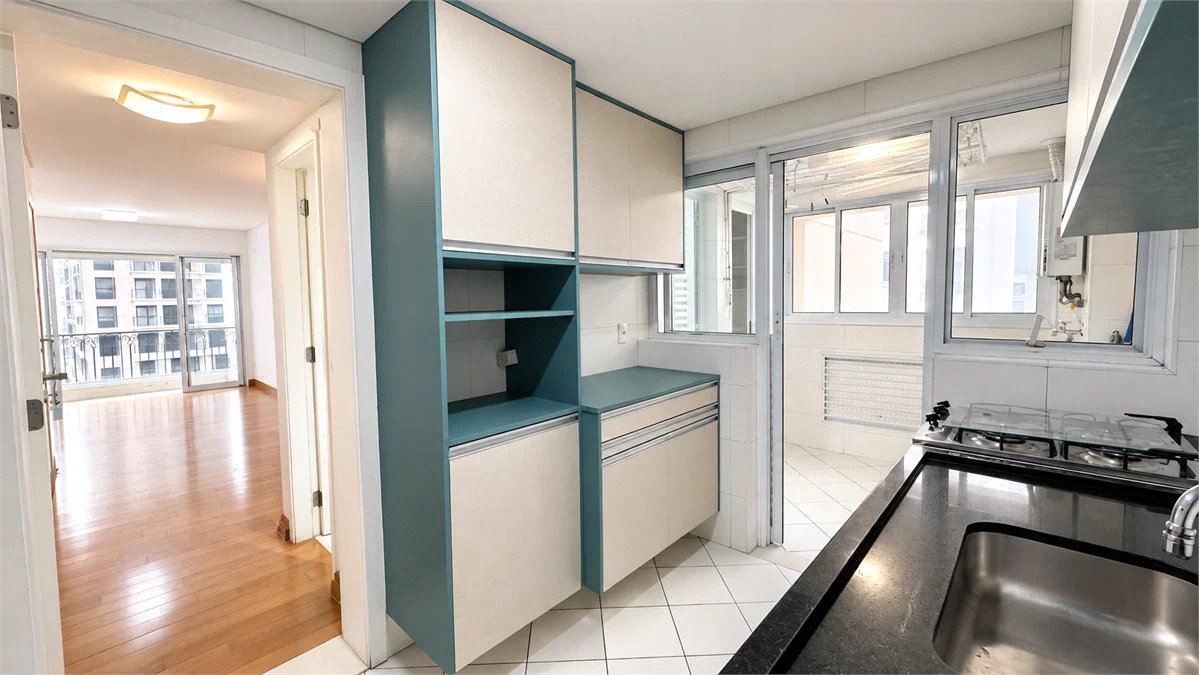 Apartamento à venda com 3 quartos, sendo 1 suíte,  em Jardim das Acácias, São Paulo, SP