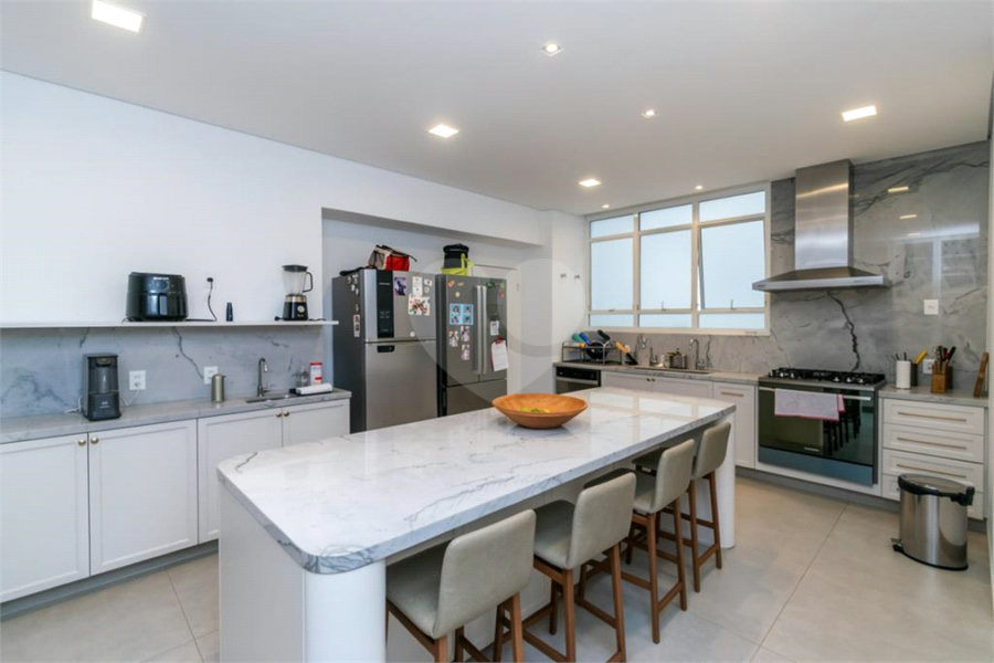 Apartamento à venda com 4 quartos, sendo 1 suíte, em Jardim Europa, São Paulo, SP