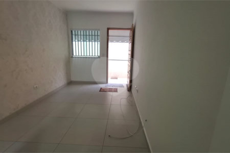 Casa em condomínio à venda com 2 quartos em Parque Vitória, São Paulo, SP