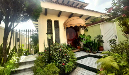Sobrado à venda com 4 suítes em Jardim São Bento, São Paulo, SP