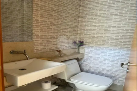 Casa à venda com 5 quartos, sendo 2 suítes,  no Centro, Itupeva, SP
