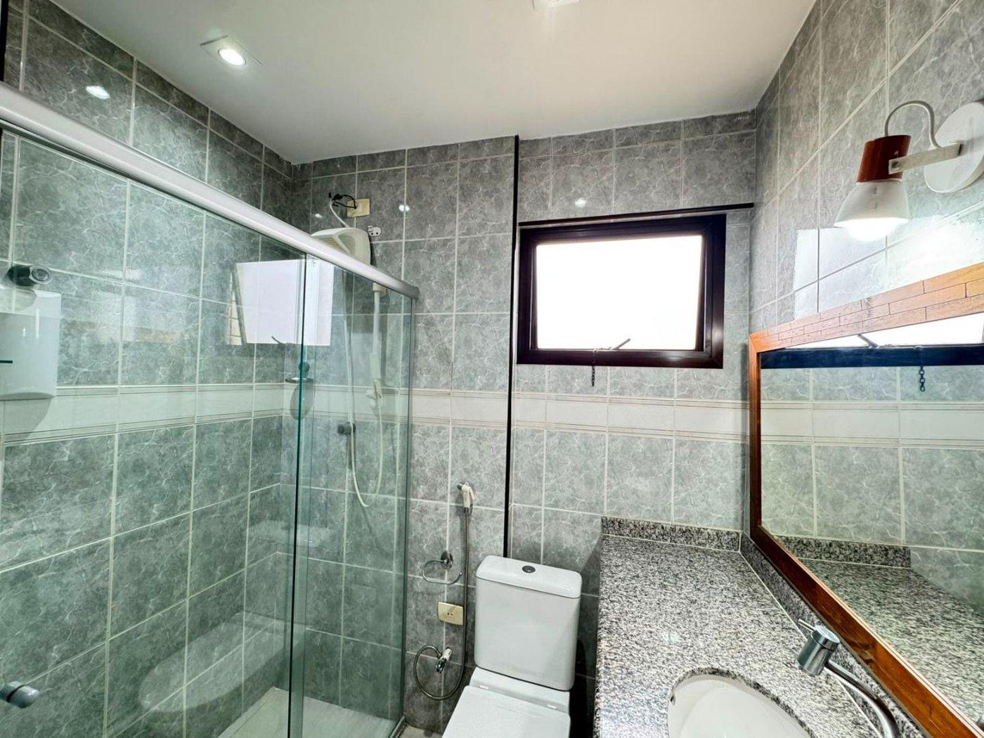 Apartamento com 3 dormitórios à venda, 103 m² por R$ 765.000,00 - Embaré - Santos/SP