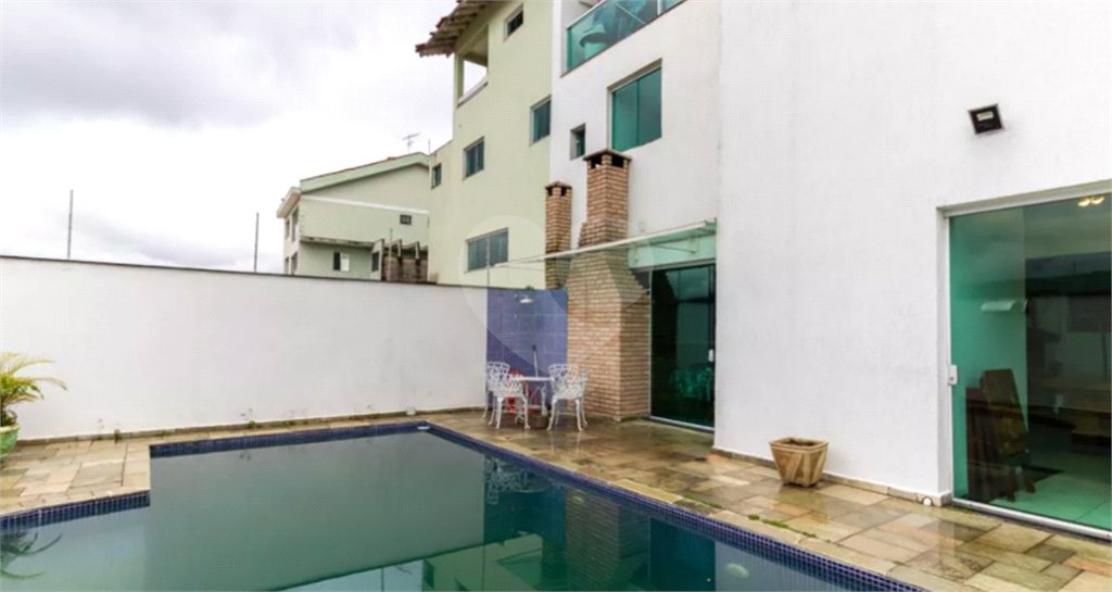 Sobrado à venda com 3 quartos, sendo 1 suíte, em Tremembé, São Paulo, SP