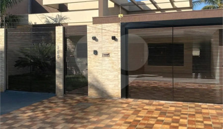 Casa à venda com 4 quartos, sendo 1 suíte,  em Jardim Europa, Dourados, MS