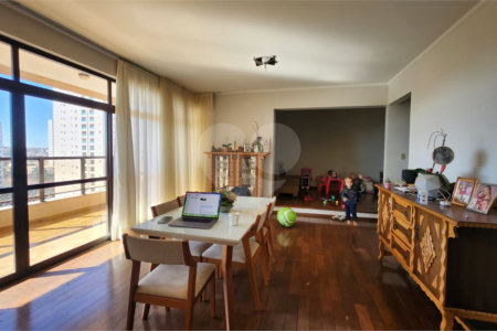 Apartamento à venda com 3 suítes no Centro, Araraquara, SP