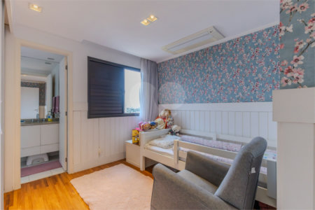 Apartamento à venda com 3 suítes em Chácara Santo Antônio, São Paulo, SP