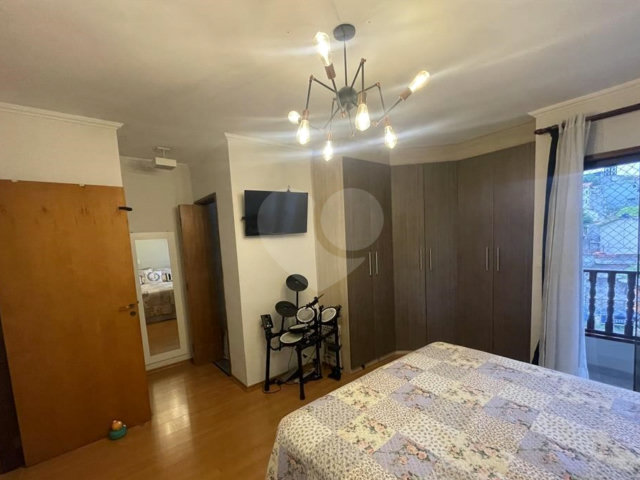 Casa à venda com 3 quartos, sendo 1 suíte,  no condomínio Beatriz, São Paulo - SP