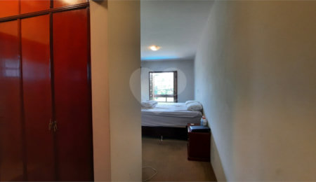Sobrado à venda com 4 quartos, sendo 1 suíte,  em Barro Branco (zona Norte), São Paulo, SP