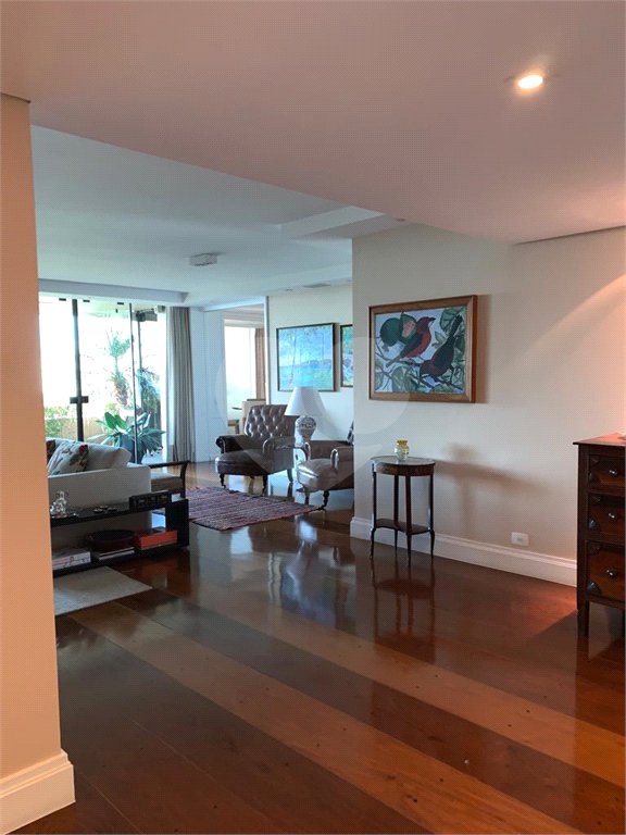 Apartamento à venda com 4 suítes em Vila Suzana, São Paulo, SP