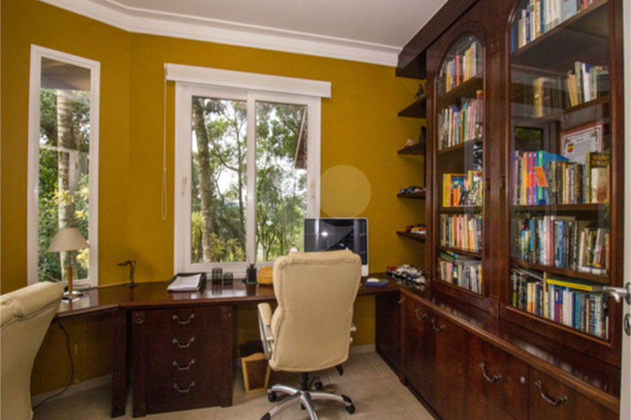 Casa à venda com 4 suítes no condomínio Alpes da Cantareira, Mairiporã - SP