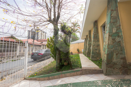 Casa à venda com 3 quartos, sendo 1 suíte,  em Vila Rosália, Guarulhos, SP