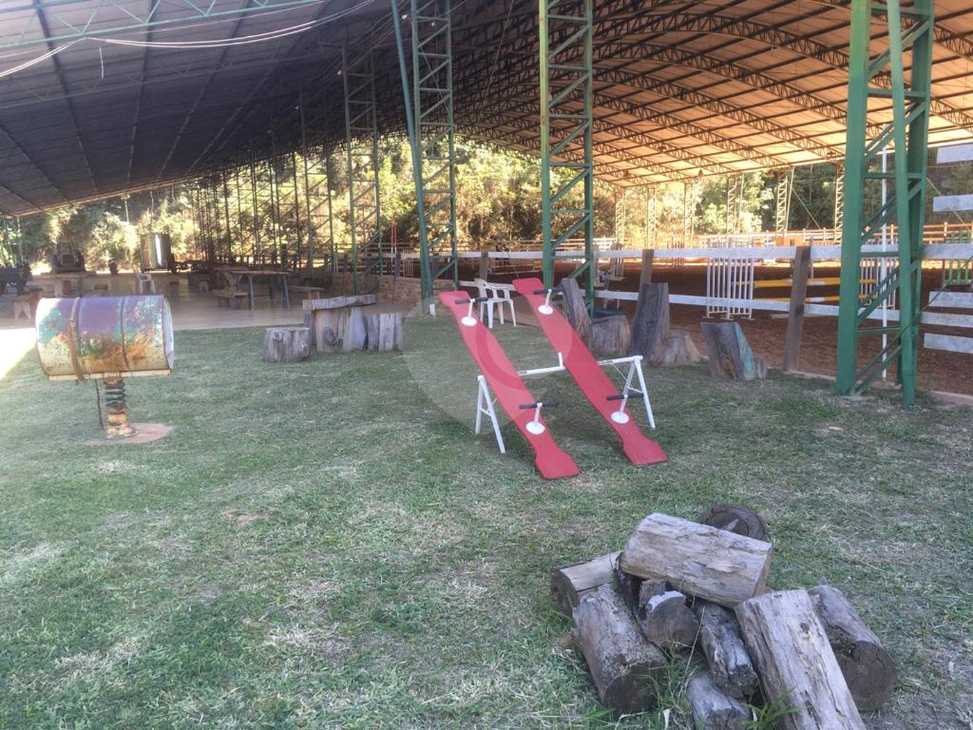 Sítio à venda com 3 suítes em Jardim Guaçu, São Roque, SP