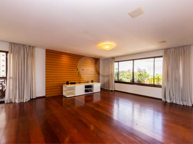 Apartamento à venda ou para alugar com 4 suítes em Alto da Boa Vista, São Paulo, SP