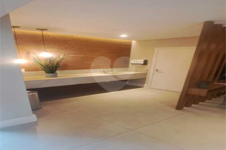 Apartamento à venda com 3 quartos, sendo 1 suíte, em Pinheiros, São Paulo, SP