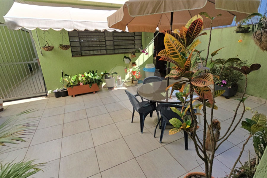 Casa à venda com 4 quartos, sendo 1 suíte, em Vila Paiva, São Paulo, SP