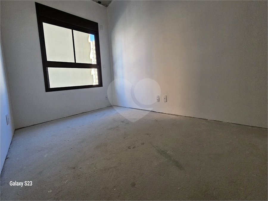 Apartamento à venda com 3 quartos, sendo 1 suíte,  em Pinheiros, São Paulo, SP