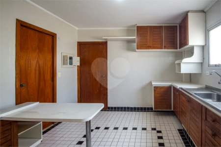 Apartamento à venda com 3 quartos, sendo 2 suítes, em Água Branca, São Paulo, SP