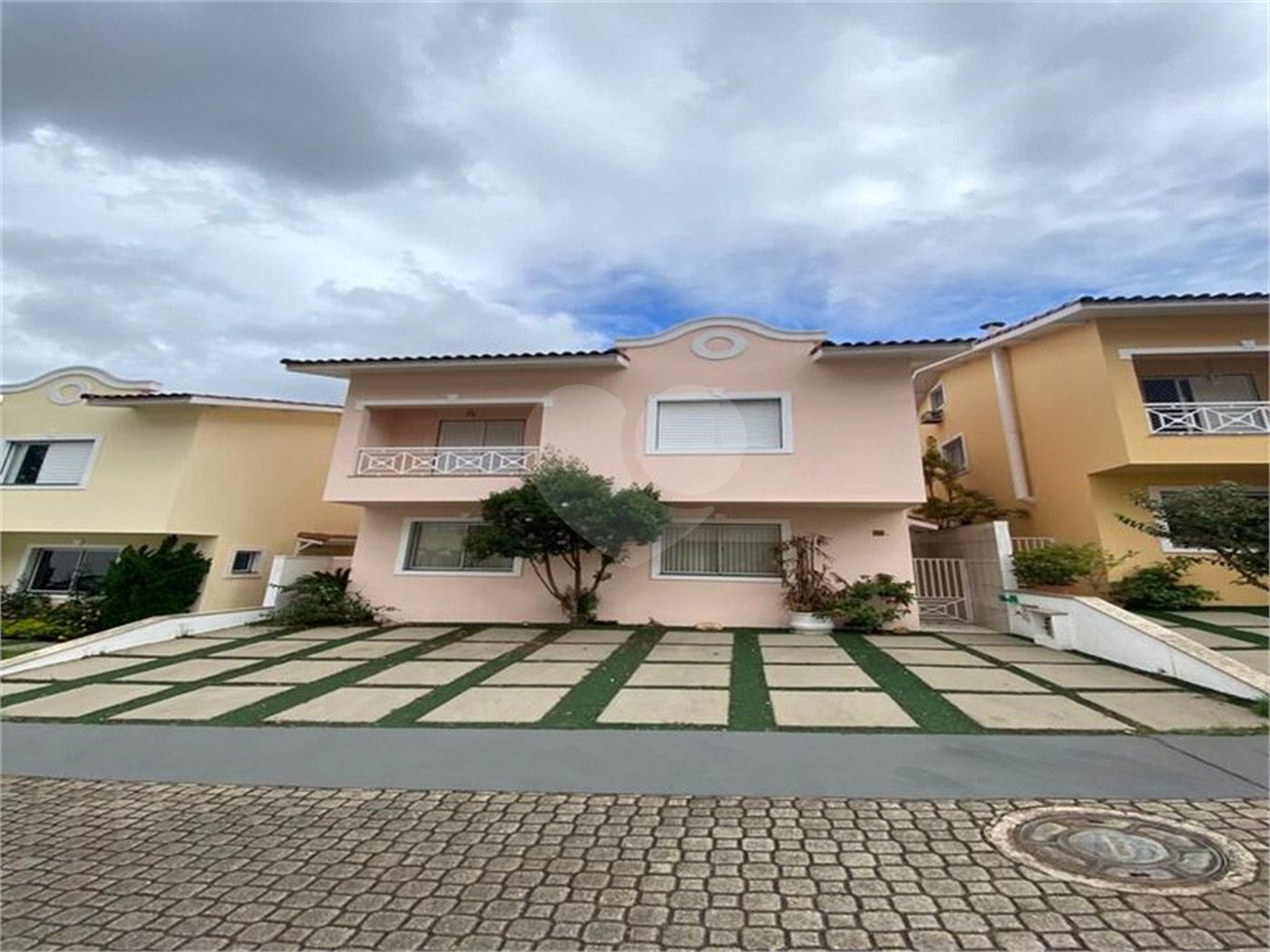 Casa à venda com 4 quartos, sendo 3 suítes, no condomínio Villas Nova Tatuapé I, São Paulo - SP