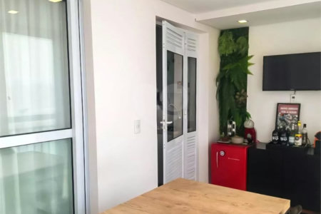 Apartamento à venda com 2 quartos, sendo 1 suíte,  em Vila Maria Alta, São Paulo, SP