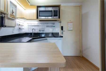 Flat à venda com 1 suíte em Indianópolis, São Paulo, SP