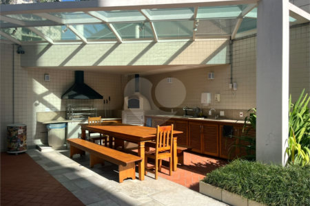 Apartamento à venda com 3 suítes em Real Parque, São Paulo, SP