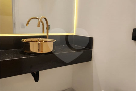 Apartamento à venda com 4 quartos, sendo 1 suíte,  em Pinheiros, São Paulo, SP