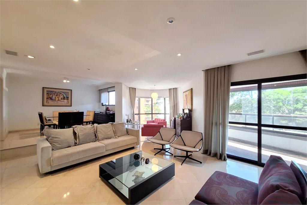 Apartamento à venda com 3 suítes em Santana, São Paulo, SP