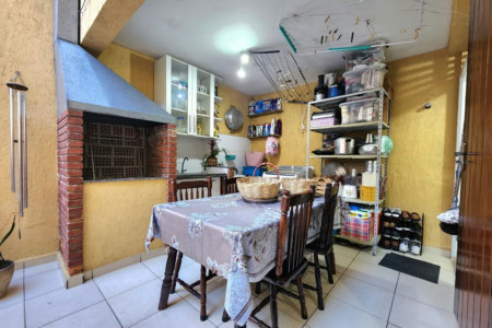 Casa próximo da praia com 3 dormitórios à venda, 128 m² por R$ 1.300.000 - Pompéia - Santos/SP