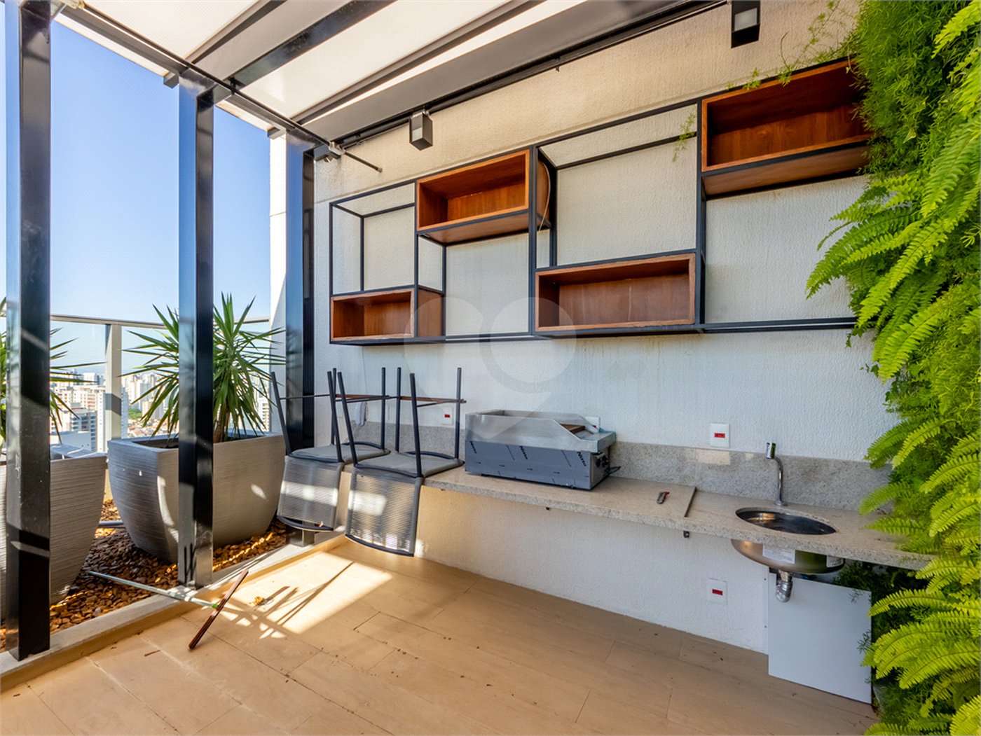 Apartamento à venda com 4 quartos, sendo 2 suítes, em Vila Gumercindo, São Paulo, SP